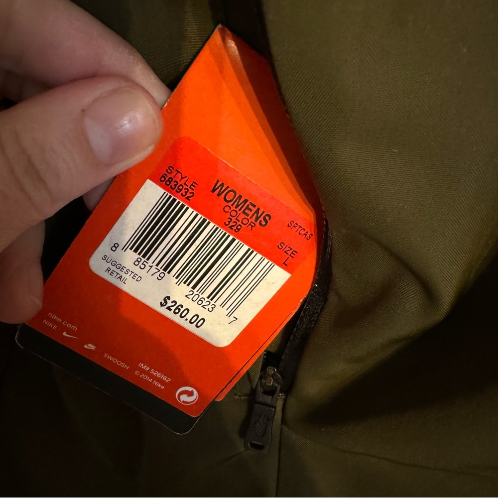 Nike coat - Picture 3 of 7